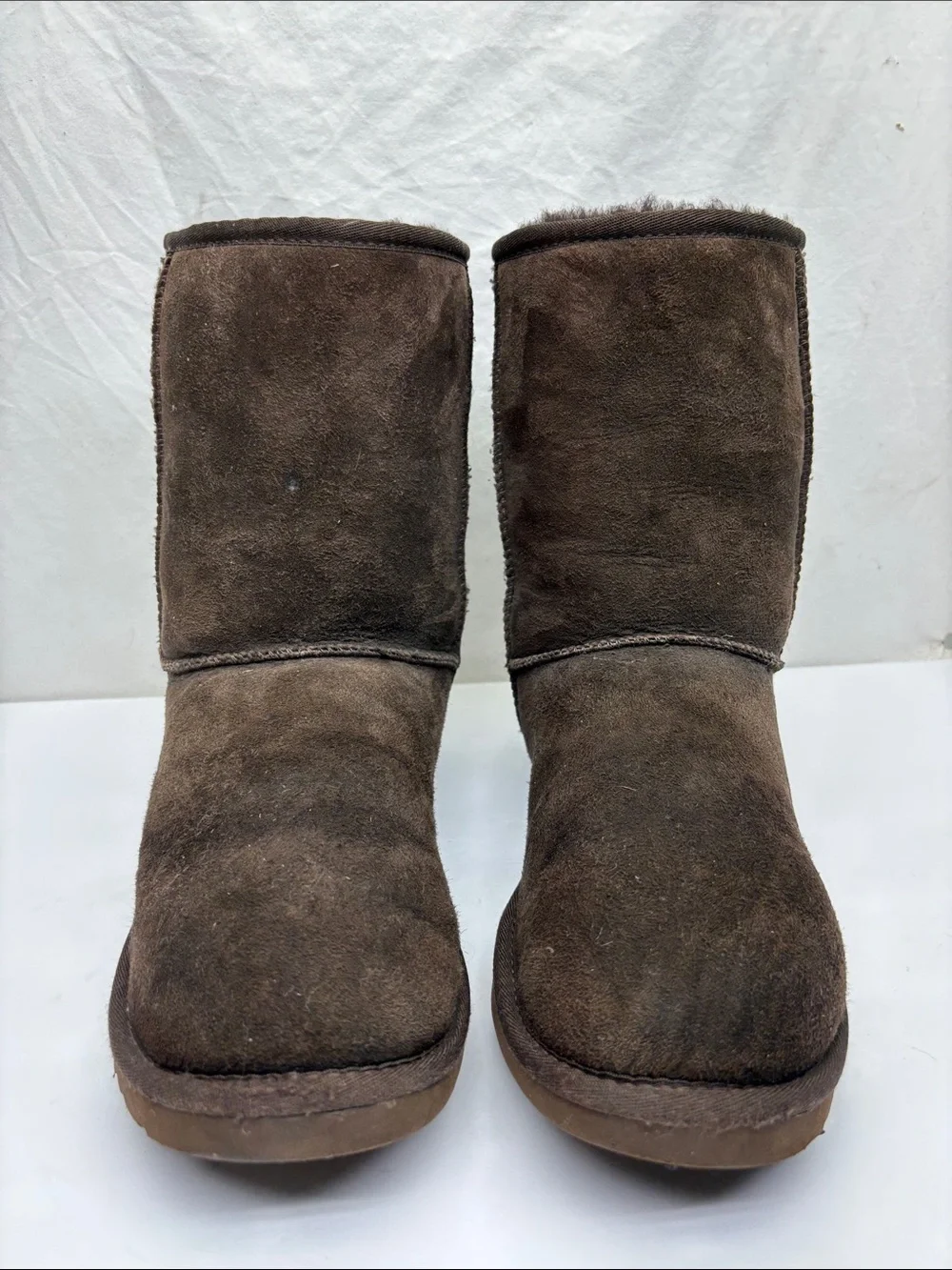 UGG Classic Short Boots, size 9, box 1G